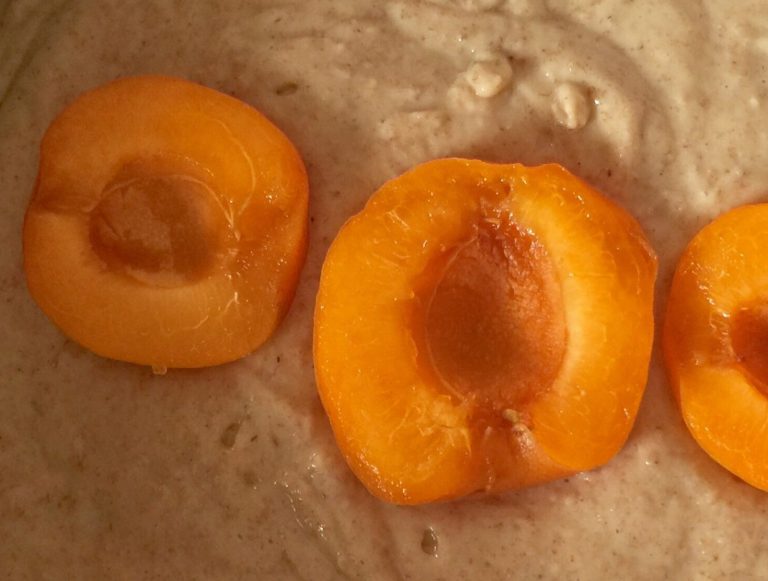 coppe di crema e albicocche al vino moscato NO